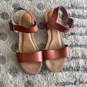 Universal Thread Women’s Sandals